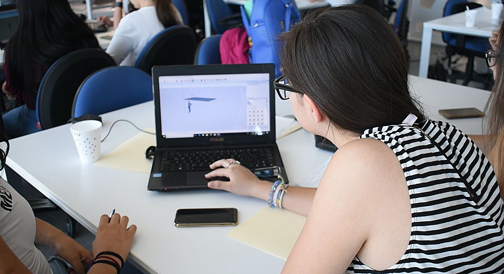 Promueven la inclusión de mujeres en la ciencia con Campamento Virtual de Empoderamiento Científico