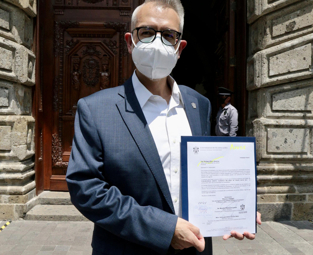 Entrega la UdeG solicitud formal al Gobernador y al Congreso para que reciba a Comisión Especial para el Diálogo