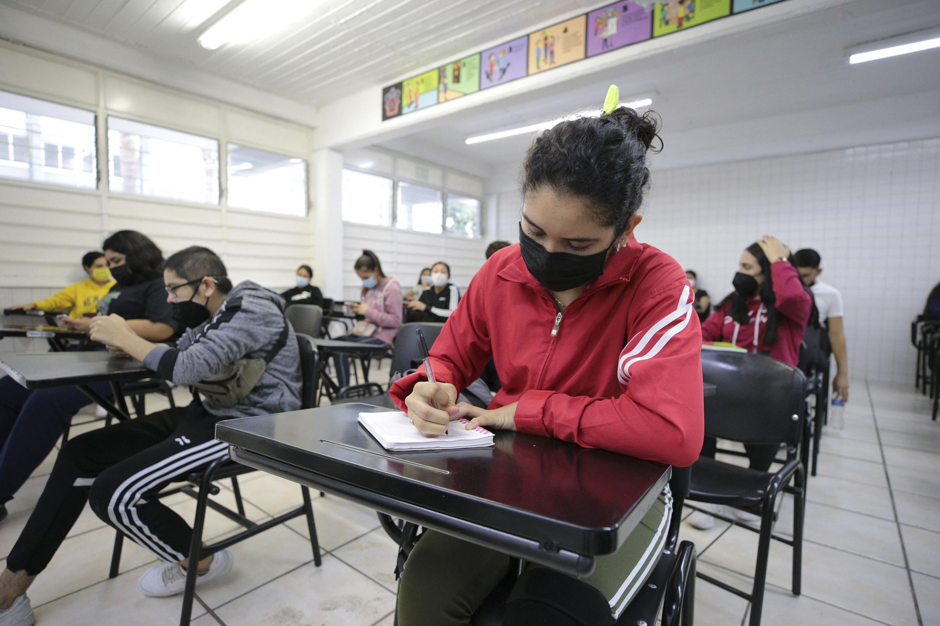 Convocan a niños, niñas, adolescentes y jóvenes a retratar con arte su retorno a las aulas