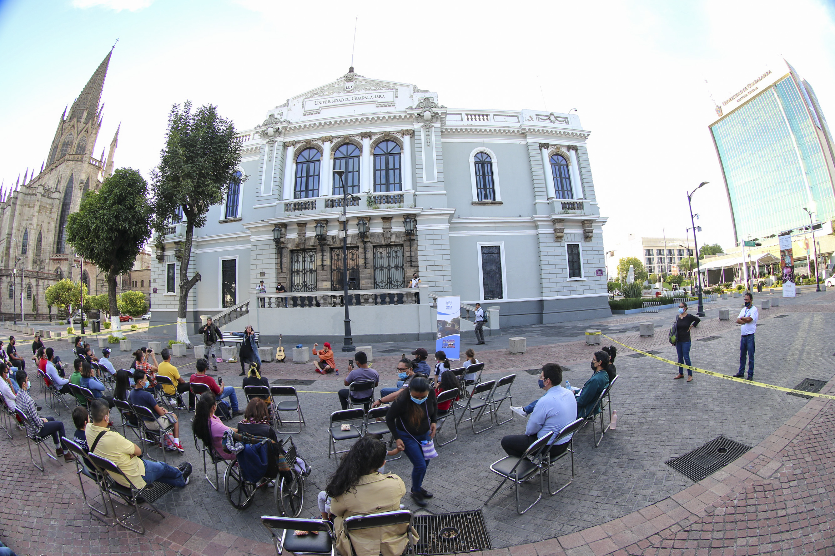 Presentan obra de teatro sobre migrantes en la Rambla Cataluña